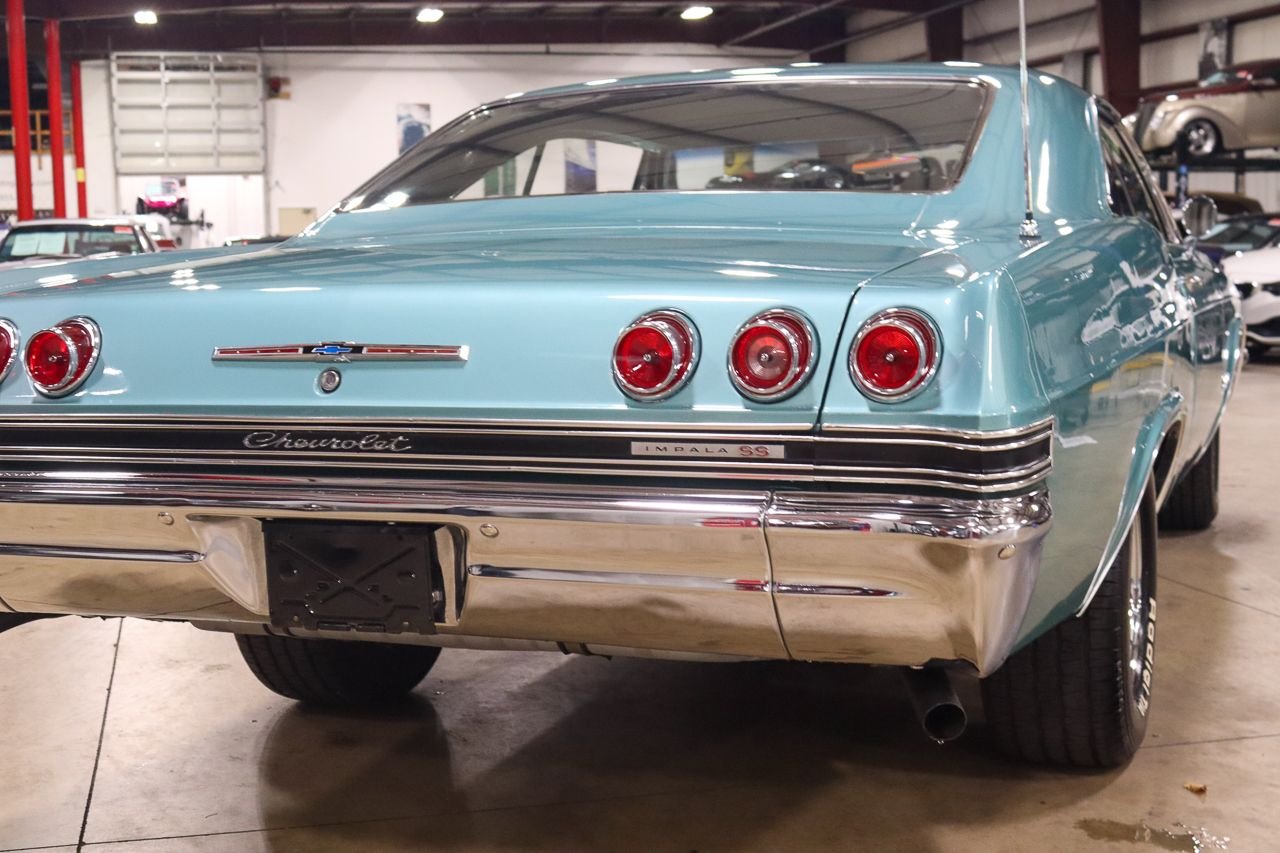 1965 Chevrolet Impala SS
